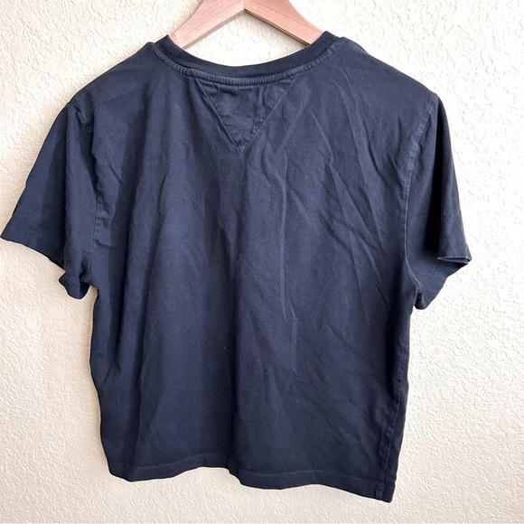 Tommy Jeans Tommy Hilfiger Vintage Short Sleeve Cropped Tee - Picture 3 of 8